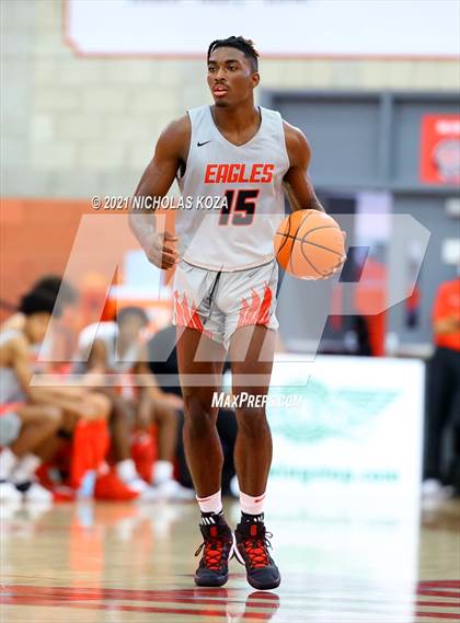 Thumbnail 2 in Harvard-Westlake vs. Etiwanda (Mater Dei Extravaganza) photogallery.