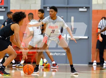 Thumbnail 1 in Harvard-Westlake vs. Etiwanda (Mater Dei Extravaganza) photogallery.