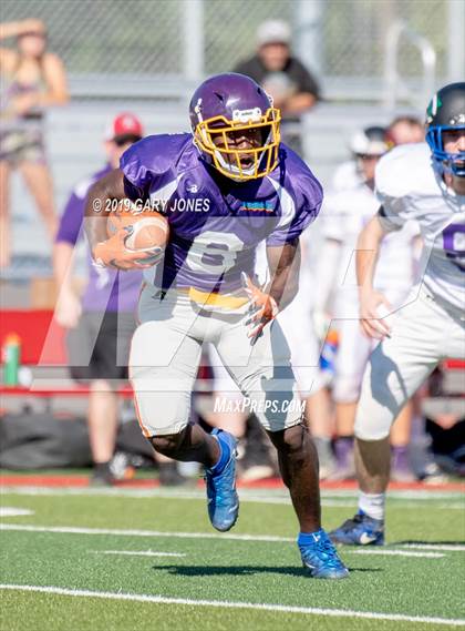 Thumbnail 3 in Lions All-Star 8-man Football Game (CIF Northern Section) photogallery.