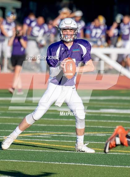 Thumbnail 3 in Lions All-Star 8-man Football Game (CIF Northern Section) photogallery.