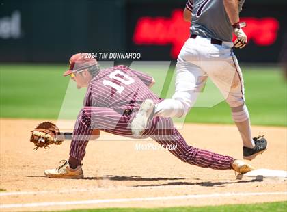 Thumbnail 1 in Collinsville vs. Hawley (UIL 2A Baseball Final) photogallery.
