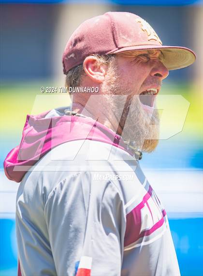 Thumbnail 3 in Collinsville vs. Hawley (UIL 2A Baseball Final) photogallery.