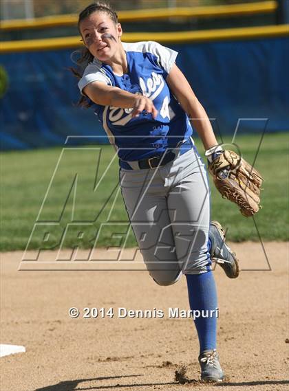 Thumbnail 2 in Pine Creek vs Broomfield (CHSAA 5A Regional Playoff) photogallery.