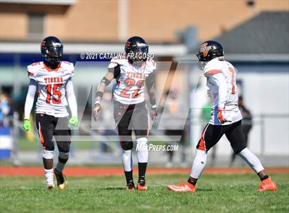 Thumbnail 2 in Valley Central vs. Spring Valley photogallery.