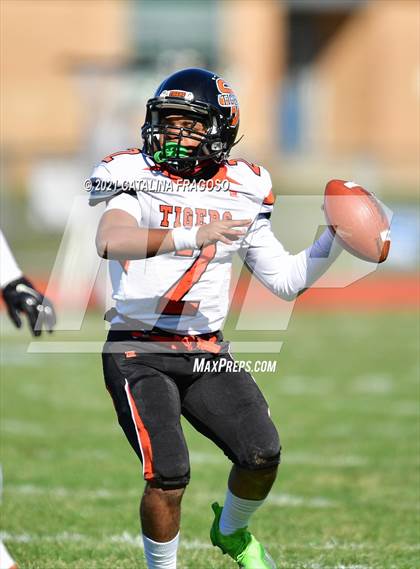 Thumbnail 1 in Valley Central vs. Spring Valley photogallery.