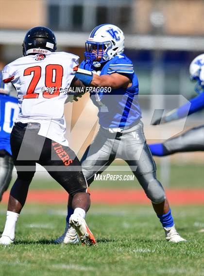 Thumbnail 1 in Valley Central vs. Spring Valley photogallery.