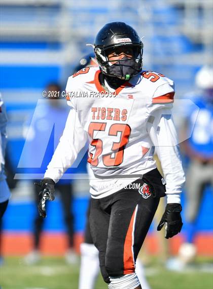 Thumbnail 3 in Valley Central vs. Spring Valley photogallery.