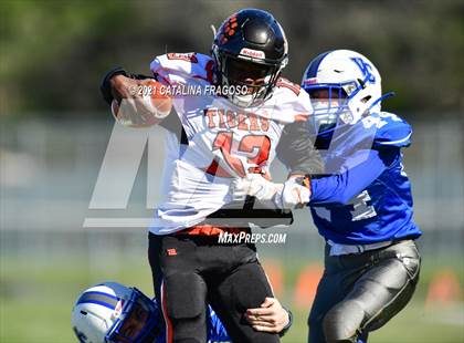 Thumbnail 2 in Valley Central vs. Spring Valley photogallery.