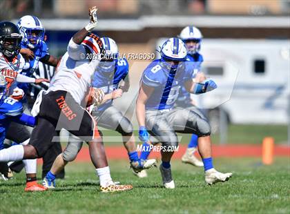Thumbnail 3 in Valley Central vs. Spring Valley photogallery.
