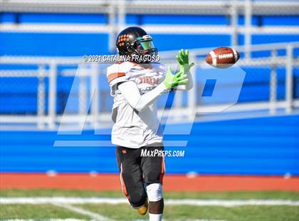 Thumbnail 1 in Valley Central vs. Spring Valley photogallery.