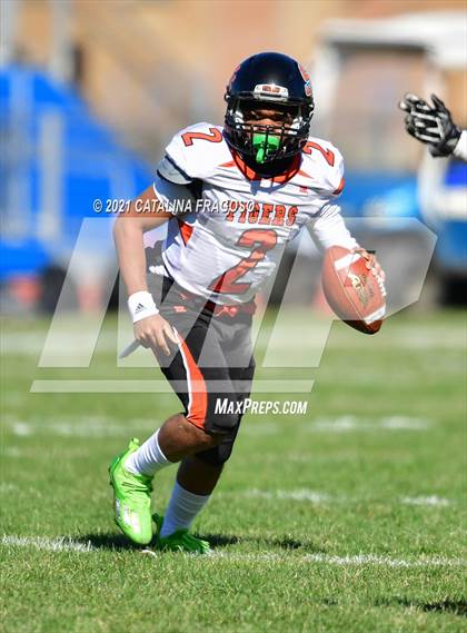 Thumbnail 1 in Valley Central vs. Spring Valley photogallery.