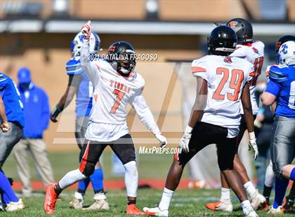 Thumbnail 2 in Valley Central vs. Spring Valley photogallery.