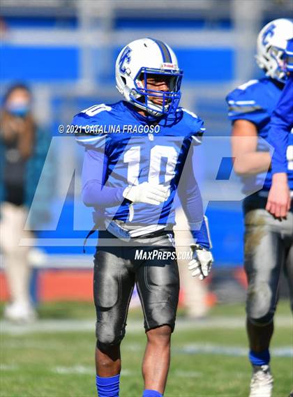 Thumbnail 3 in Valley Central vs. Spring Valley photogallery.