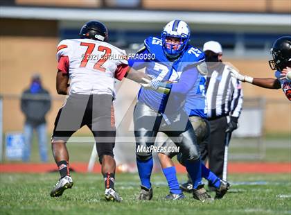 Thumbnail 3 in Valley Central vs. Spring Valley photogallery.