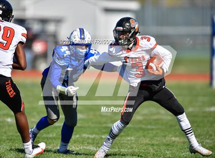 Thumbnail 1 in Valley Central vs. Spring Valley photogallery.