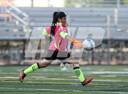 Thumbnail 2 in Washington-Lee @ Yorktown photogallery.