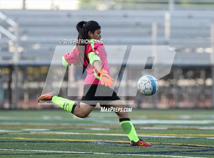 Thumbnail 3 in Washington-Lee @ Yorktown photogallery.