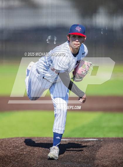 Thumbnail 3 in Hardin-Jefferson vs. Lufkin (Anahuac Tournament) photogallery.