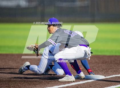 Thumbnail 3 in Hardin-Jefferson vs. Lufkin (Anahuac Tournament) photogallery.