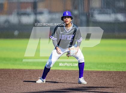 Thumbnail 1 in Hardin-Jefferson vs. Lufkin (Anahuac Tournament) photogallery.