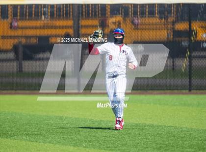 Thumbnail 3 in Hardin-Jefferson vs. Lufkin (Anahuac Tournament) photogallery.
