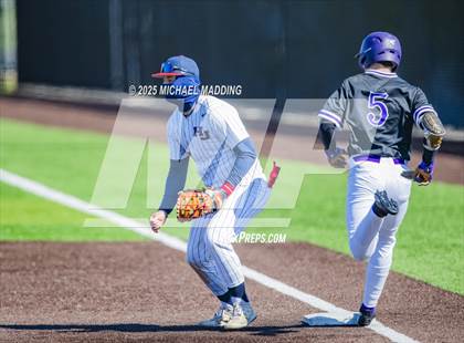 Thumbnail 2 in Hardin-Jefferson vs. Lufkin (Anahuac Tournament) photogallery.