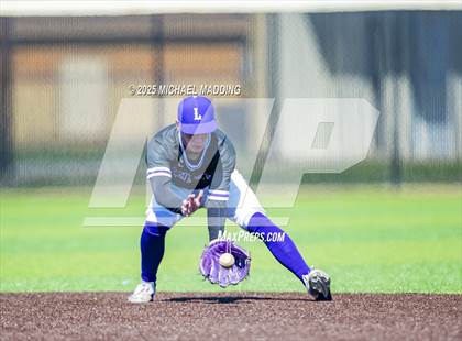 Thumbnail 3 in Hardin-Jefferson vs. Lufkin (Anahuac Tournament) photogallery.