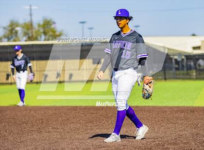 Thumbnail 3 in Hardin-Jefferson vs. Lufkin (Anahuac Tournament) photogallery.