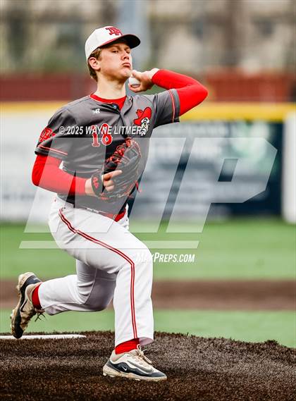Thumbnail 2 in Dixie Heights vs Ryle photogallery.