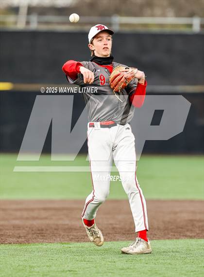 Thumbnail 1 in Dixie Heights vs Ryle photogallery.