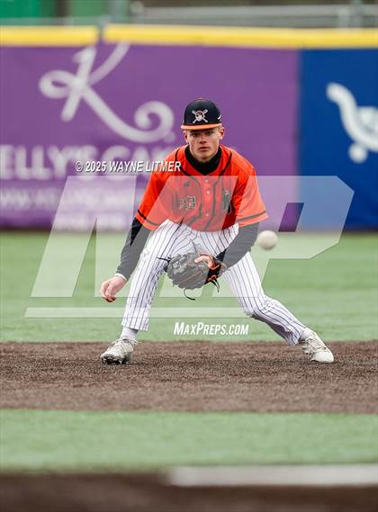 Thumbnail 2 in Dixie Heights vs Ryle photogallery.