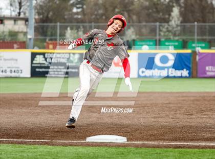 Thumbnail 3 in Dixie Heights vs Ryle photogallery.