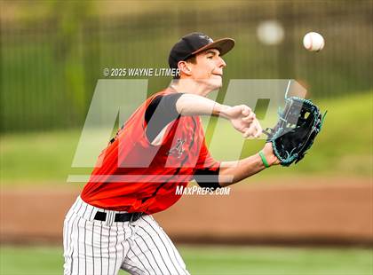 Thumbnail 3 in Dixie Heights vs Ryle photogallery.
