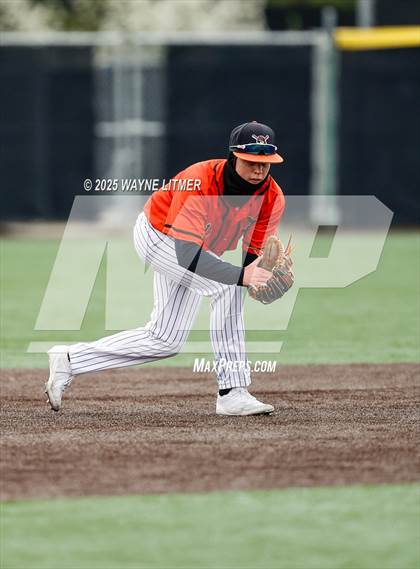 Thumbnail 3 in Dixie Heights vs Ryle photogallery.