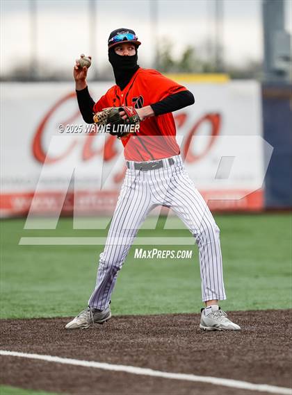 Thumbnail 2 in Dixie Heights vs Ryle photogallery.