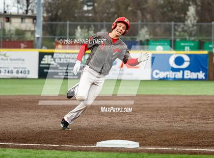 Thumbnail 2 in Dixie Heights vs Ryle photogallery.