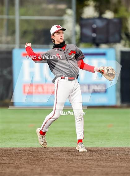 Thumbnail 2 in Dixie Heights vs Ryle photogallery.