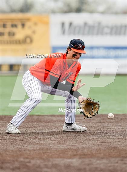 Thumbnail 2 in Dixie Heights vs Ryle photogallery.