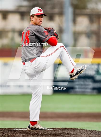 Thumbnail 1 in Dixie Heights vs Ryle photogallery.