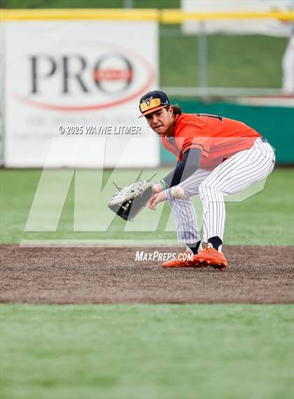 Thumbnail 2 in Dixie Heights vs Ryle photogallery.