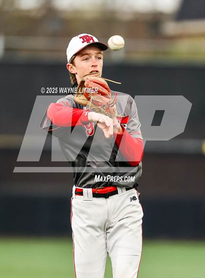 Thumbnail 1 in Dixie Heights vs Ryle photogallery.