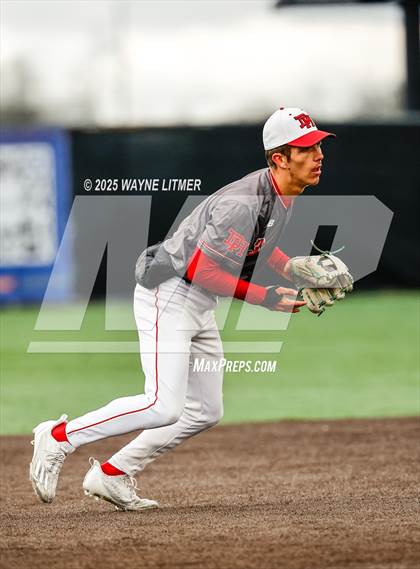 Thumbnail 2 in Dixie Heights vs Ryle photogallery.