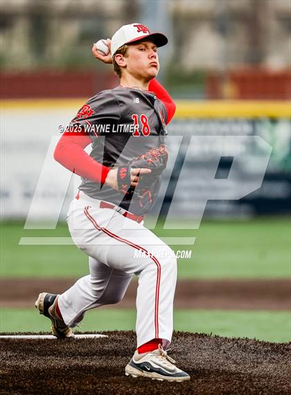 Thumbnail 3 in Dixie Heights vs Ryle photogallery.