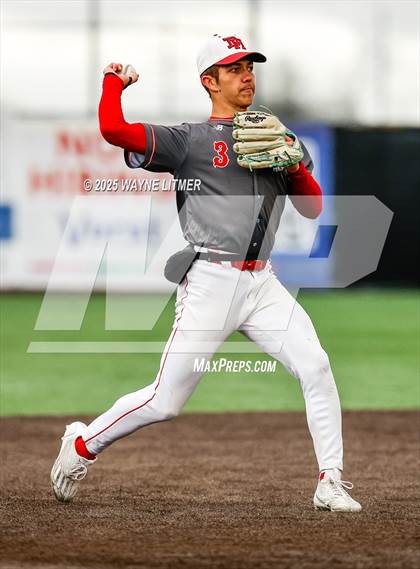 Thumbnail 2 in Dixie Heights vs Ryle photogallery.