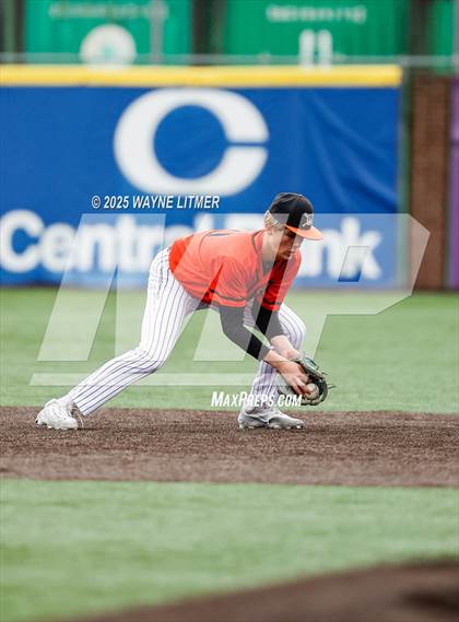 Thumbnail 2 in Dixie Heights vs Ryle photogallery.