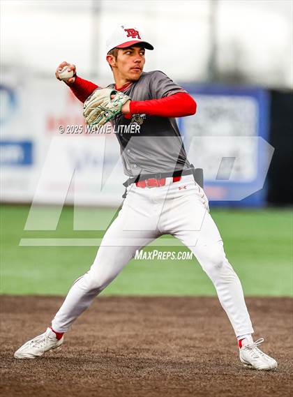 Thumbnail 2 in Dixie Heights vs Ryle photogallery.
