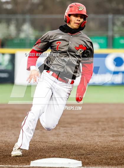 Thumbnail 2 in Dixie Heights vs Ryle photogallery.