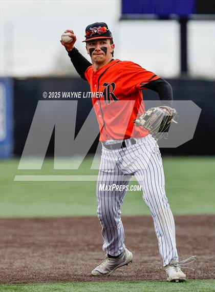 Thumbnail 2 in Dixie Heights vs Ryle photogallery.