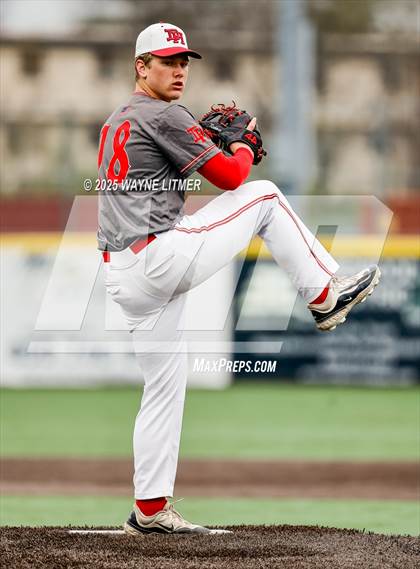Thumbnail 2 in Dixie Heights vs Ryle photogallery.