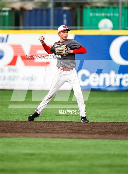 Thumbnail 2 in Dixie Heights vs Ryle photogallery.